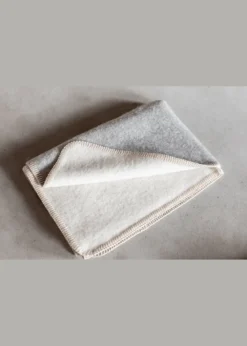 Babydecke aus reiner Alpakawolle - Beige & Grau - 95x75 cm