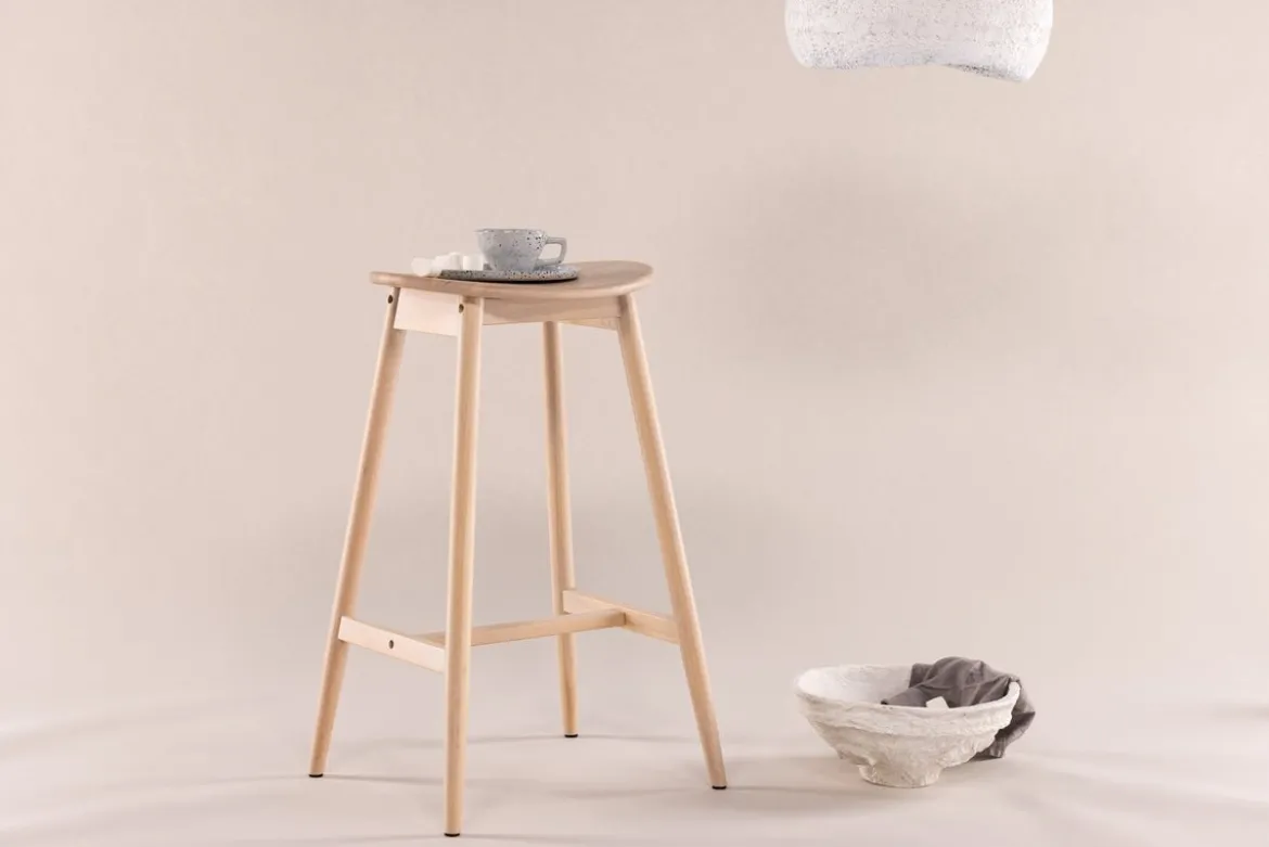 Barhocker Omni - aus Gummibaumholz in Naturoptik