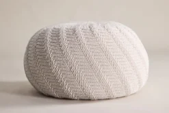 Beistellhocker Avio – Runder Hocker in Strickoptik Offwhite (Ø 45 cm)