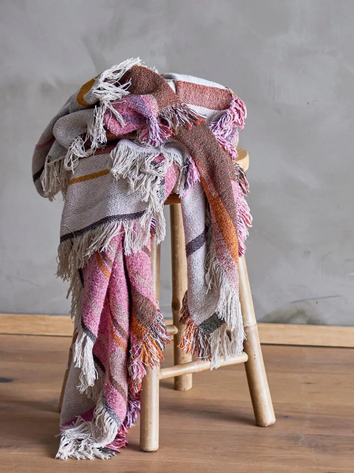 Überwurfdecke Mira – Bunt, aus recycelter Baumwolle