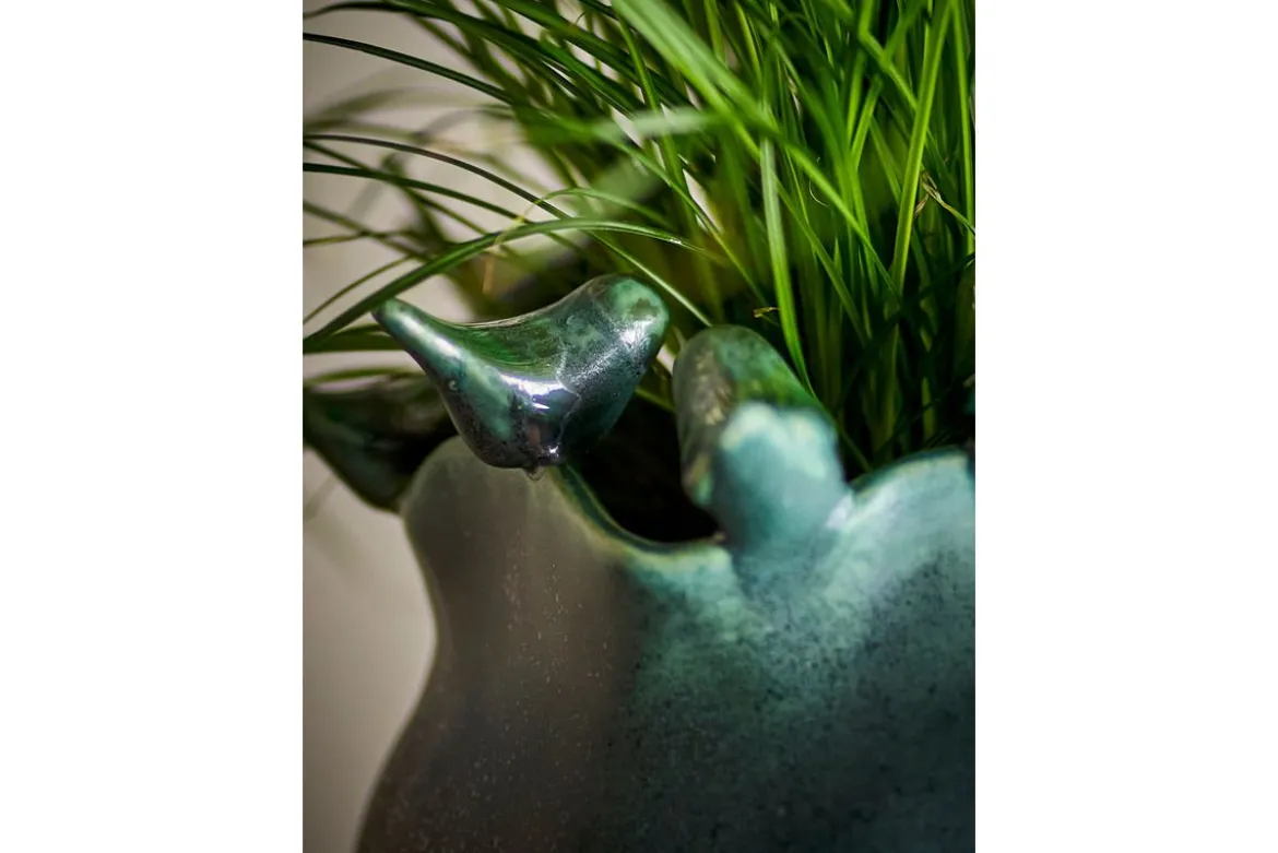 Blumentopf Fiora – Steingut mit verspielten Vogeldetails