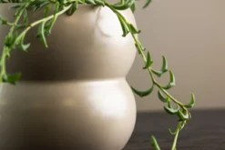 Blumentopf Orin - im dezenten Design aus Keramik