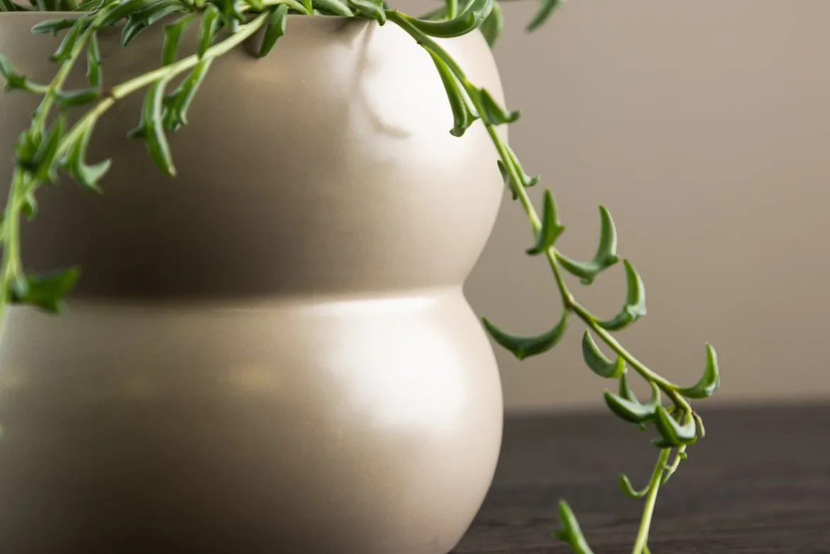 Blumentopf Orin - im dezenten Design aus Keramik