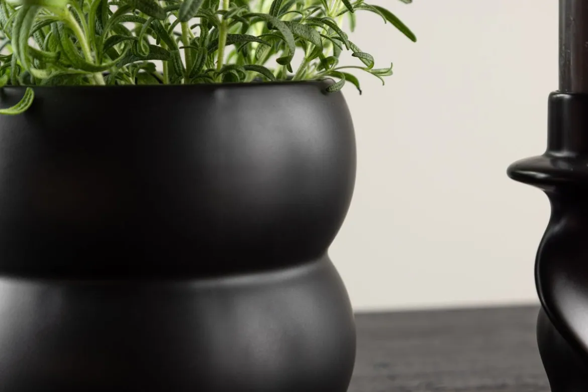 Blumentopf Orin - im dezenten Design aus Keramik