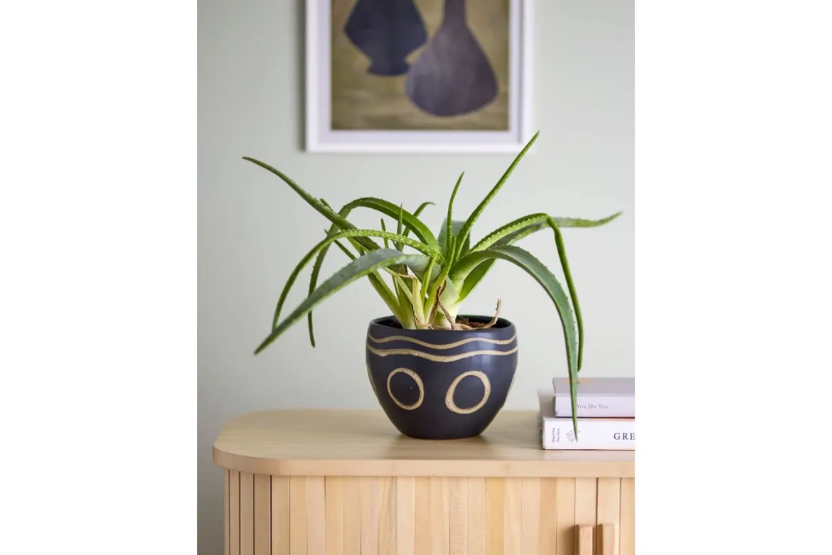 Blumentopf Tarek – Ethno-Design in Schwarz aus Steingut