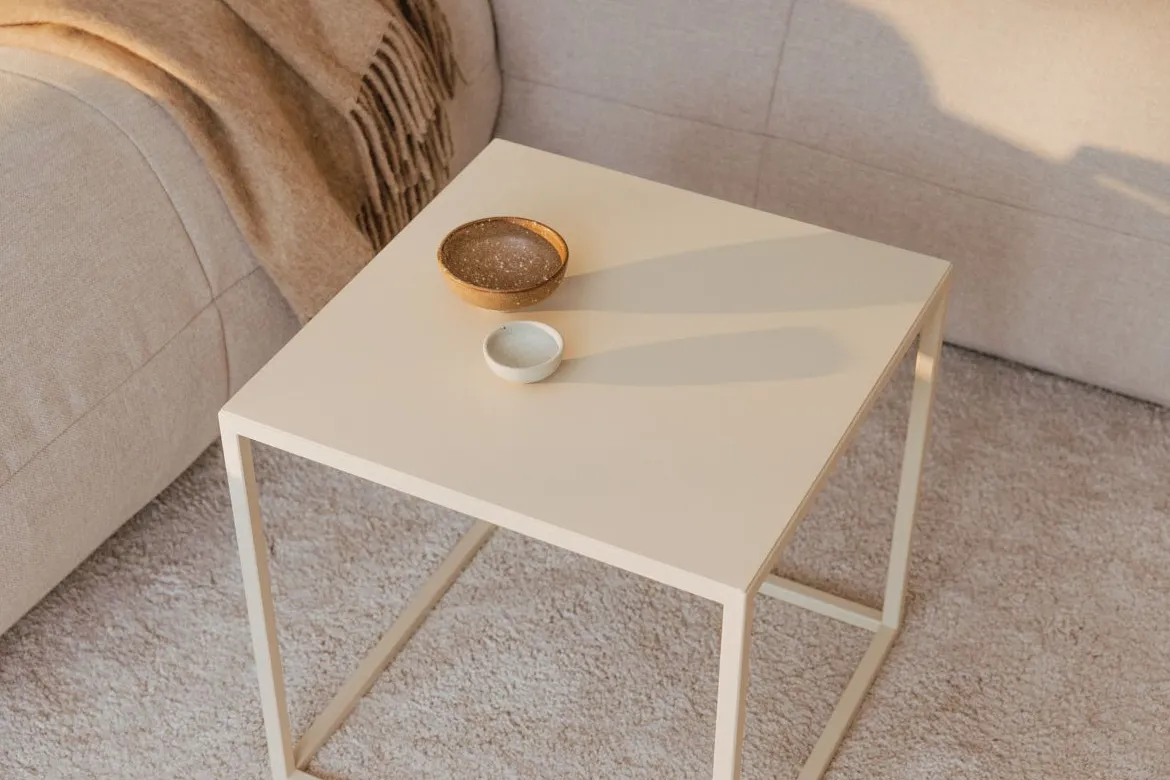 Couchtisch/Beistelltisch Soli X – Minimalistisches Design aus Stahlblech & Metall