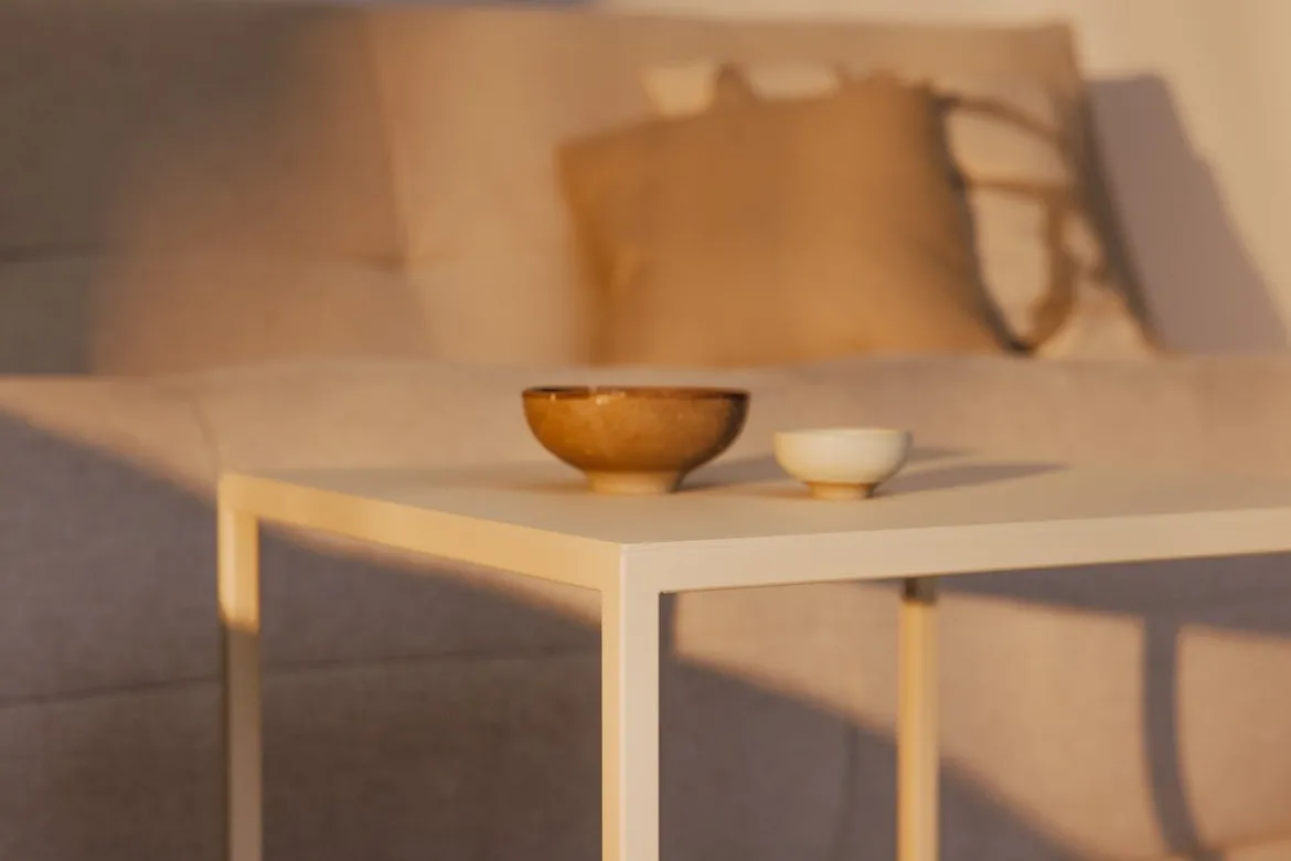 Couchtisch/Beistelltisch Soli X – Minimalistisches Design aus Stahlblech & Metall