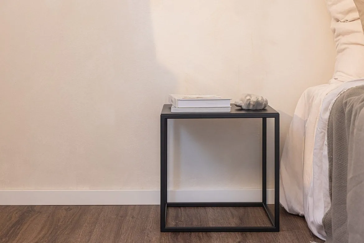 Couchtisch/Beistelltisch Soli X – Minimalistisches Design aus Stahlblech & Metall