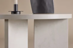 Couchtisch Heroli - stylischer Rundtisch mit asymmetrischem Stand