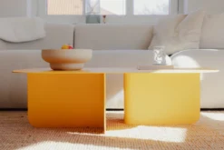 Couchtisch Livia – Japandi Design aus pulverbeschichtetem Blech