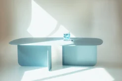Couchtisch Livia – Japandi Design aus pulverbeschichtetem Blech