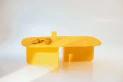 Couchtisch Livia – Japandi Design aus pulverbeschichtetem Blech
