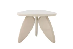 Couchtisch Lux – Skulpturales Design in Naturton