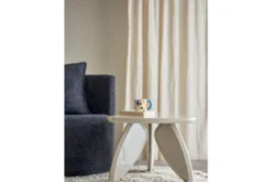 Couchtisch Lux – Skulpturales Design in Naturton