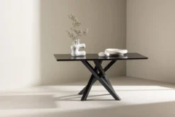 Couchtisch Mirko - mit einzigartigem Stand