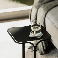 Couchtisch Orento – Mit schwarzem Metallgestell
