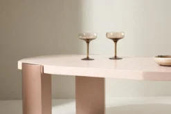 Couchtisch Rovena - mit 3 Beinen