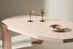 Couchtisch Rovena - mit 3 Beinen