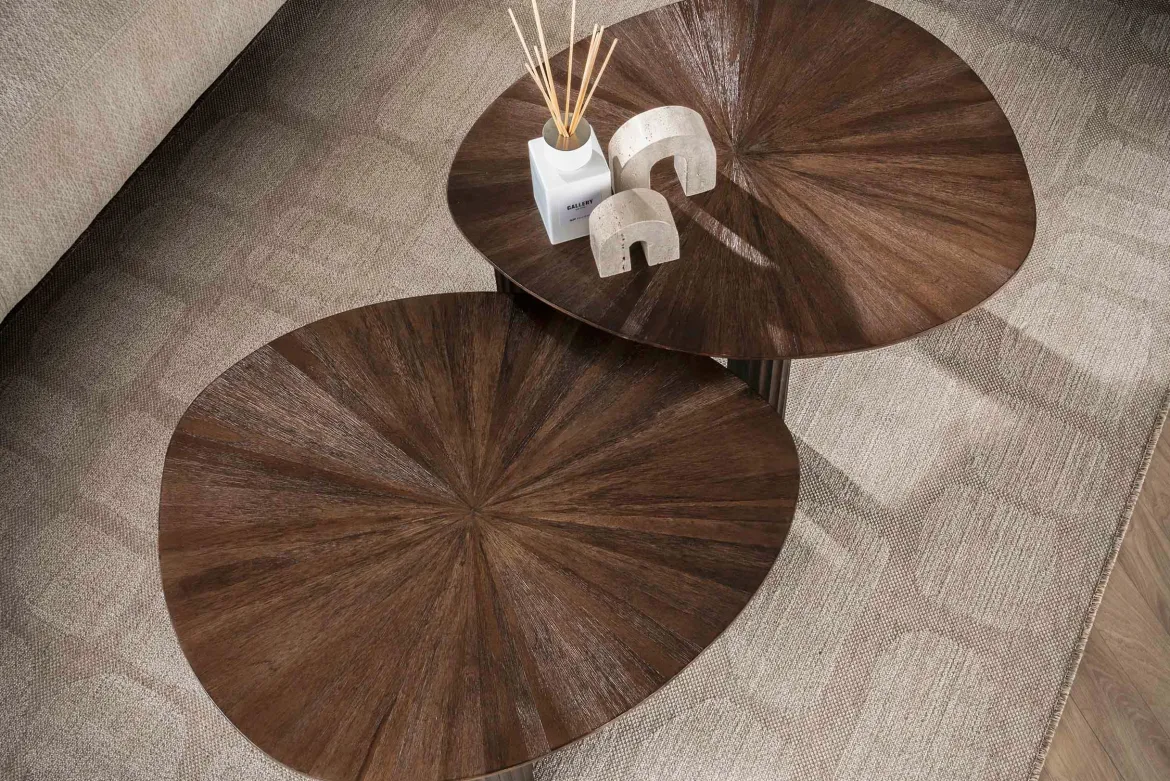 Couchtisch Soluma - 2er Set aus hochwertigem Teakholz im Dreieck-Design