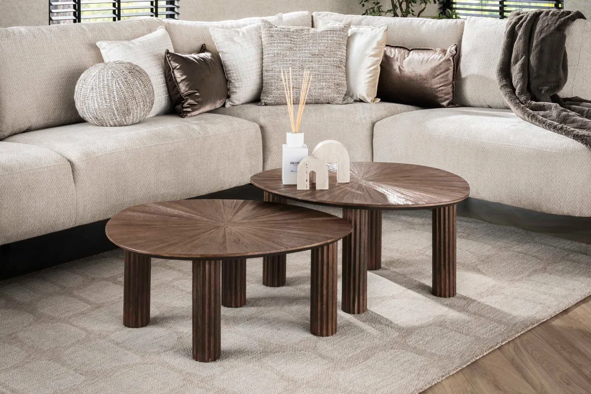 Couchtisch Soluma - 2er Set aus hochwertigem Teakholz im Dreieck-Design