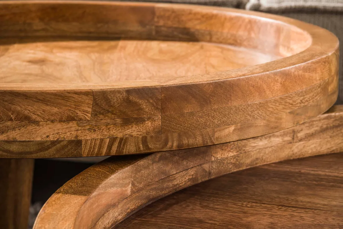 Couchtisch Sundari - 2er Set aus nachhaltigem Mangoholz mit sandfarbenem Finish