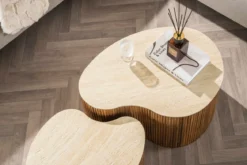 Couchtisch Tavara - 2er Set aus sandfarbenem Mangoholz mit Keramik-Tischplatte