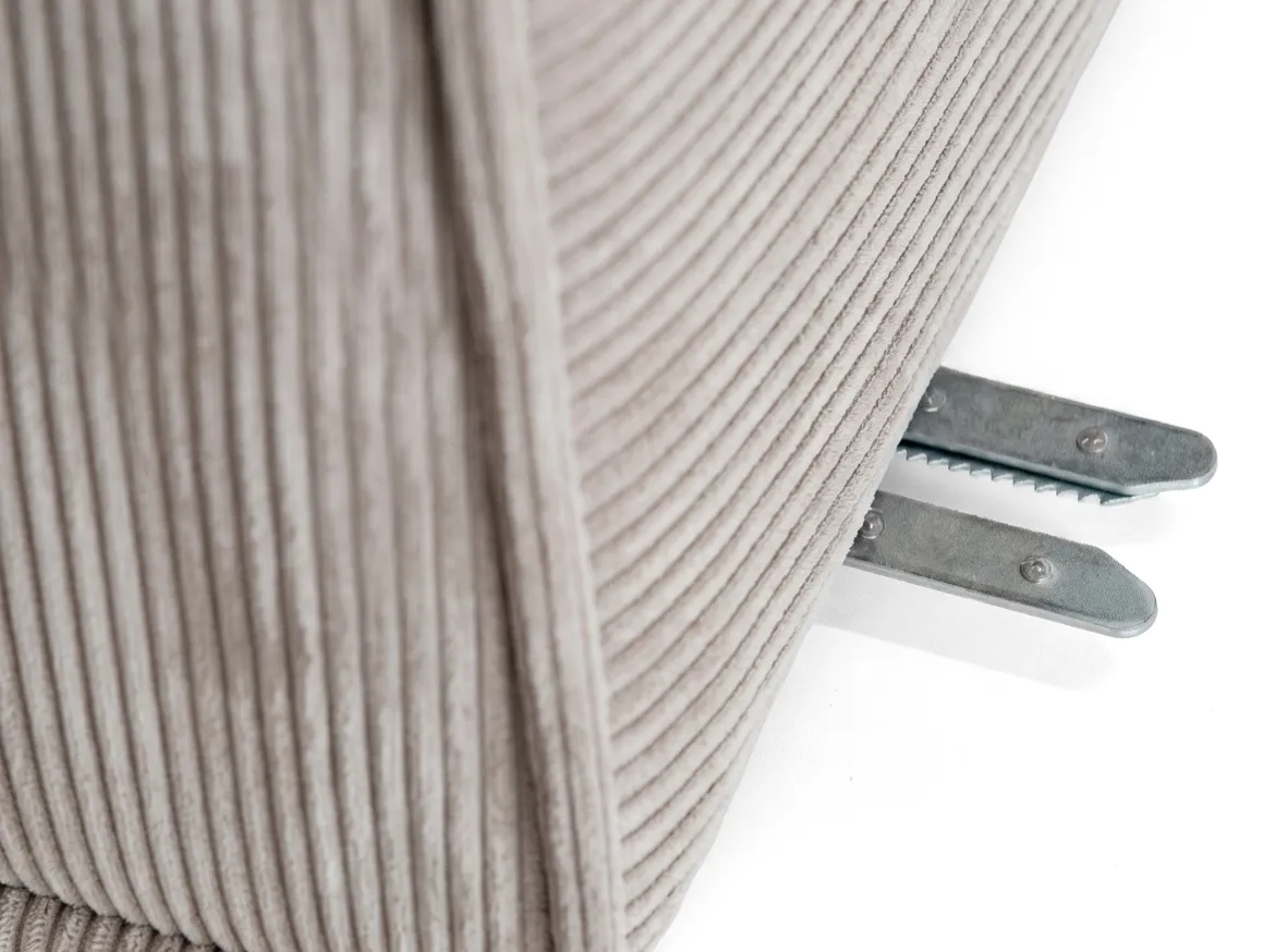 Designer Ecksofa Largo mit langer Ottomane in Cord