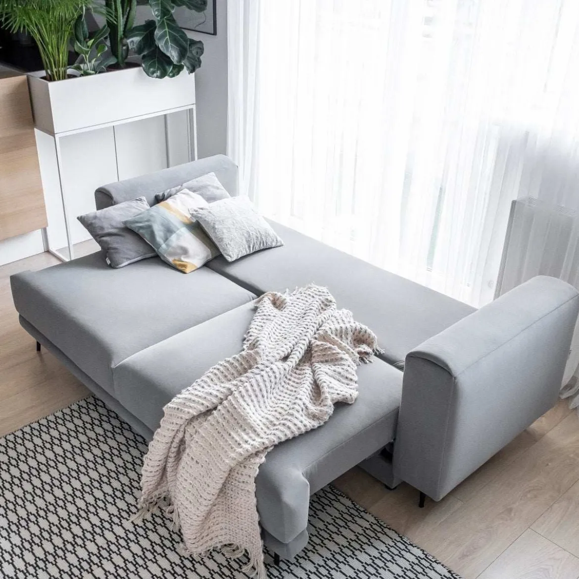 Designer 3er Sofa Diana mit Schlaffunktion und Stauraum