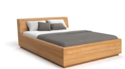 Designer Holzbett Calveno aus massiver Eiche mit Stauraum und geneigtem Headboard