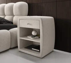 Designer Nachttisch Lilly mit USB Anschluss in Strukturstoff