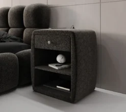 Designer Nachttisch Lilly mit USB Anschluss in Strukturstoff
