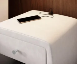 Designer Nachttisch Lilly mit USB Anschluss in Samt