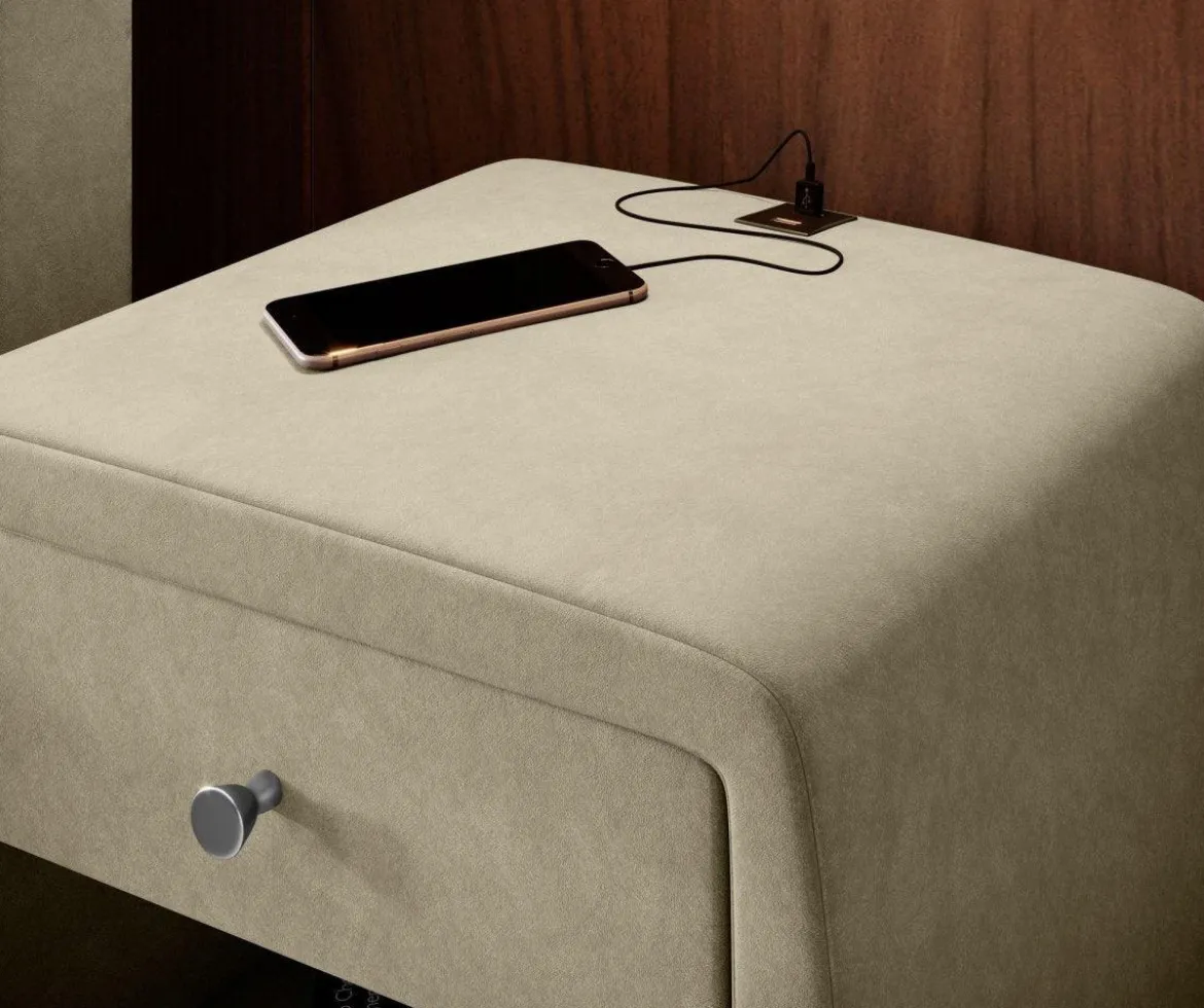 Designer Nachttisch Lilly mit USB Anschluss in Samt