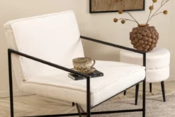 Designer Sessel Lundra – Polsterstuhl in Offwhite mit schwarzem Metallgestell
