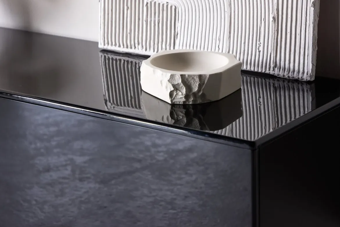 Designer TV-Lowboard Noirra – Schwebendes Design in Schwarz