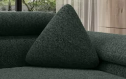 Dreieckiges Zierkissen Nook aus Bouclé