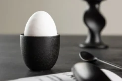 Eierbecher Black Swan - 2er-Set aus schwarzem Porzellan