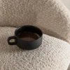 2er Set - Barhocker Briska mit Sitz aus weißem Teddyfell