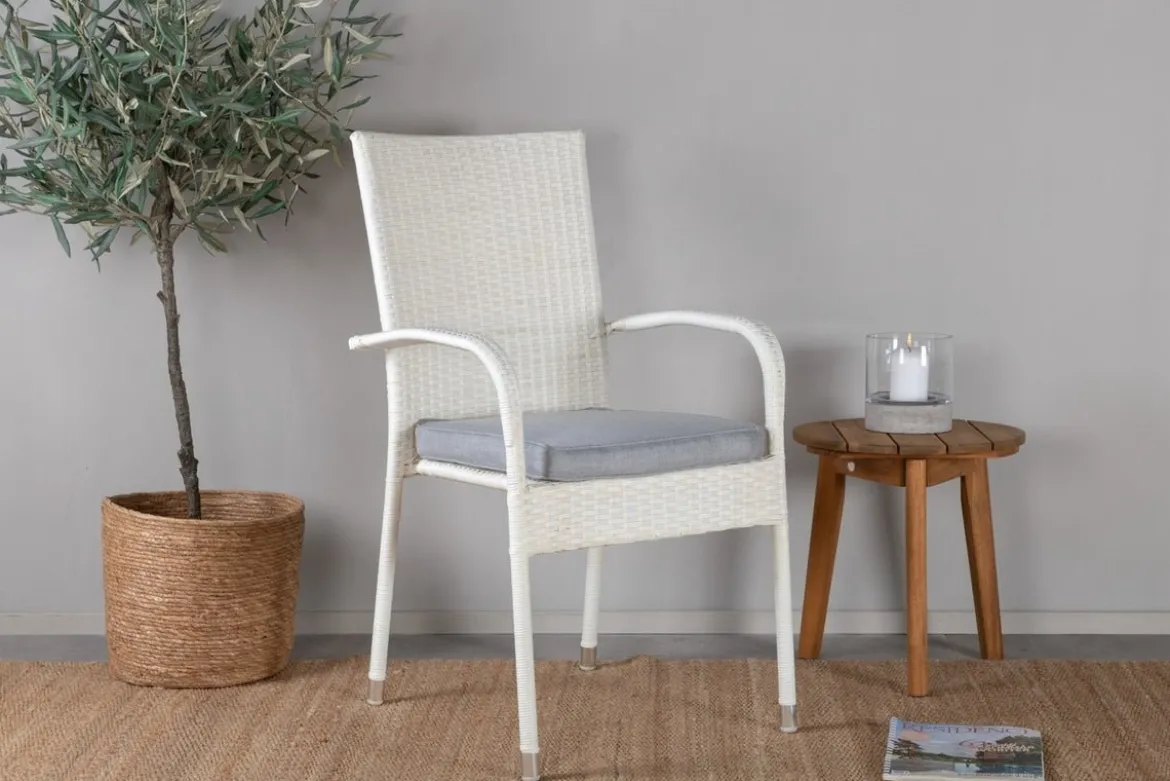 2er Set - Gartenstuhl Alwa - ein weißer aus Rattan gefertigter Stuhl