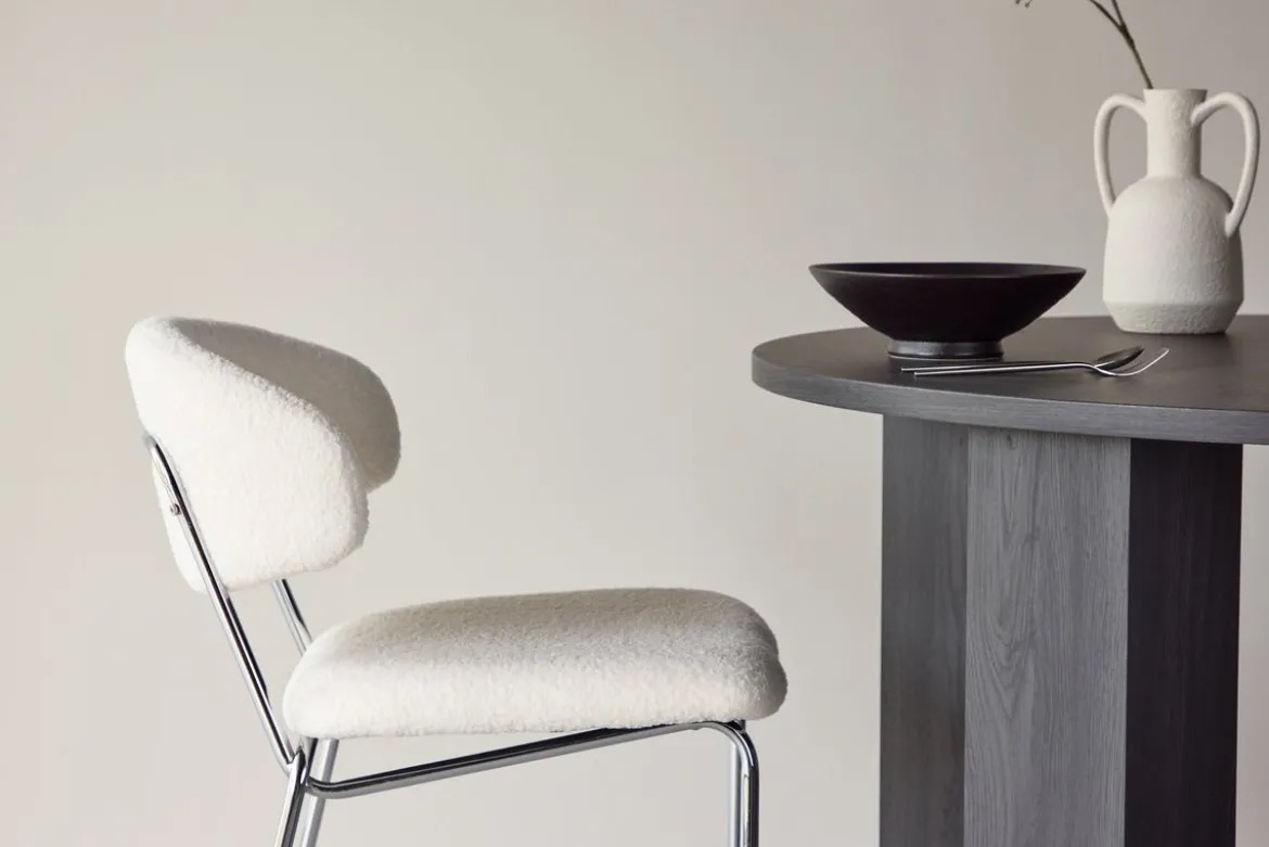 2er Set - Stuhl Seville mit Bouclé-Bezug für Wärme und Struktur