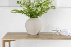 Esstisch Ahi - im rustikalen Charme mit elegantem Look