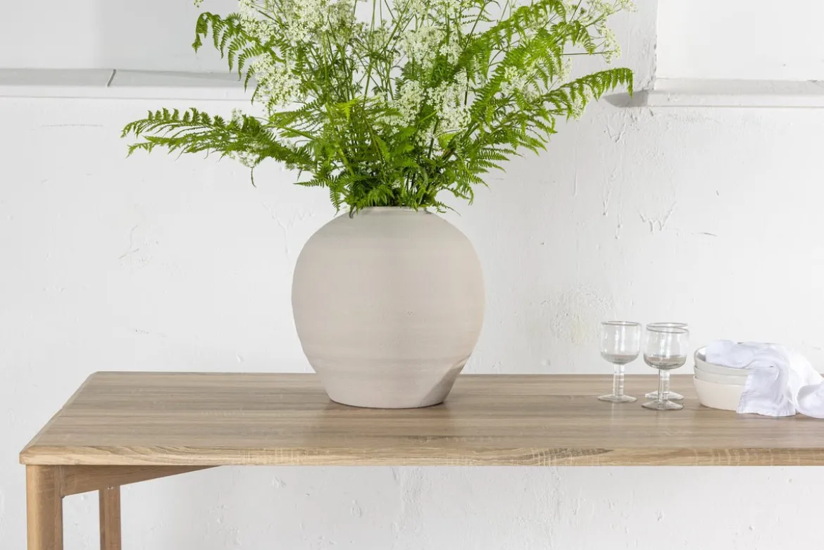 Esstisch Ahi - im rustikalen Charme mit elegantem Look