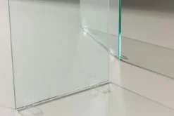 Esstisch Brevon - moderner Esstisch auf einem Glasgestell mit hellgrauer Tischplatte