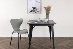 Esstisch Elani - vereint klassisches Design mit moderner Leichtigkeit