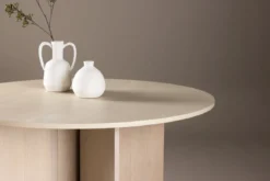 Esstisch Isola - im harmonischen Design mit eleganter Note