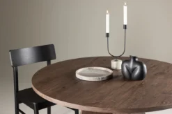 Esstisch Liora - elegante Mokka-Oberfläche bringt Wärme in den Raum