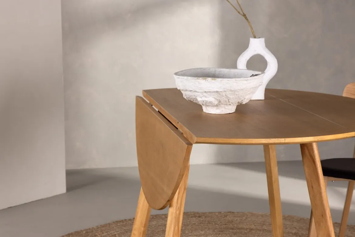 Esstisch Manaia - der perfekte Tisch für kleine Räume mit großem Stil