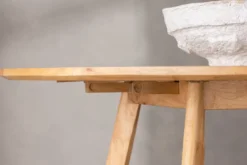 Esstisch Manaia - der perfekte Tisch für kleine Räume mit großem Stil