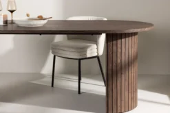 Esstisch Maple - vereint modernes Design mit langlebiger Qualität