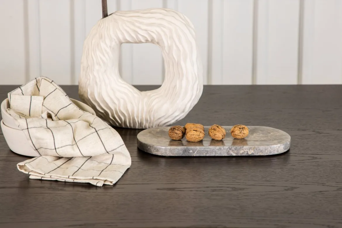 Esstisch Mareva - elegant, modern und mit natürlichem Charme